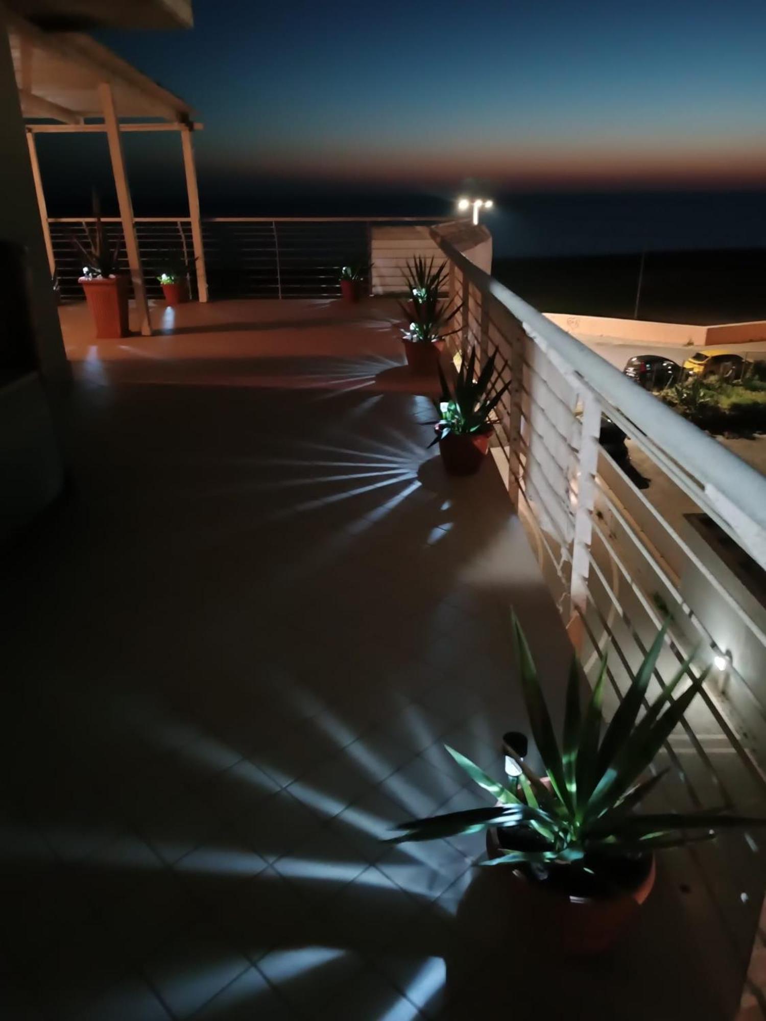 Armareaoverseassuites 1 フィウミチーノ エクステリア 写真