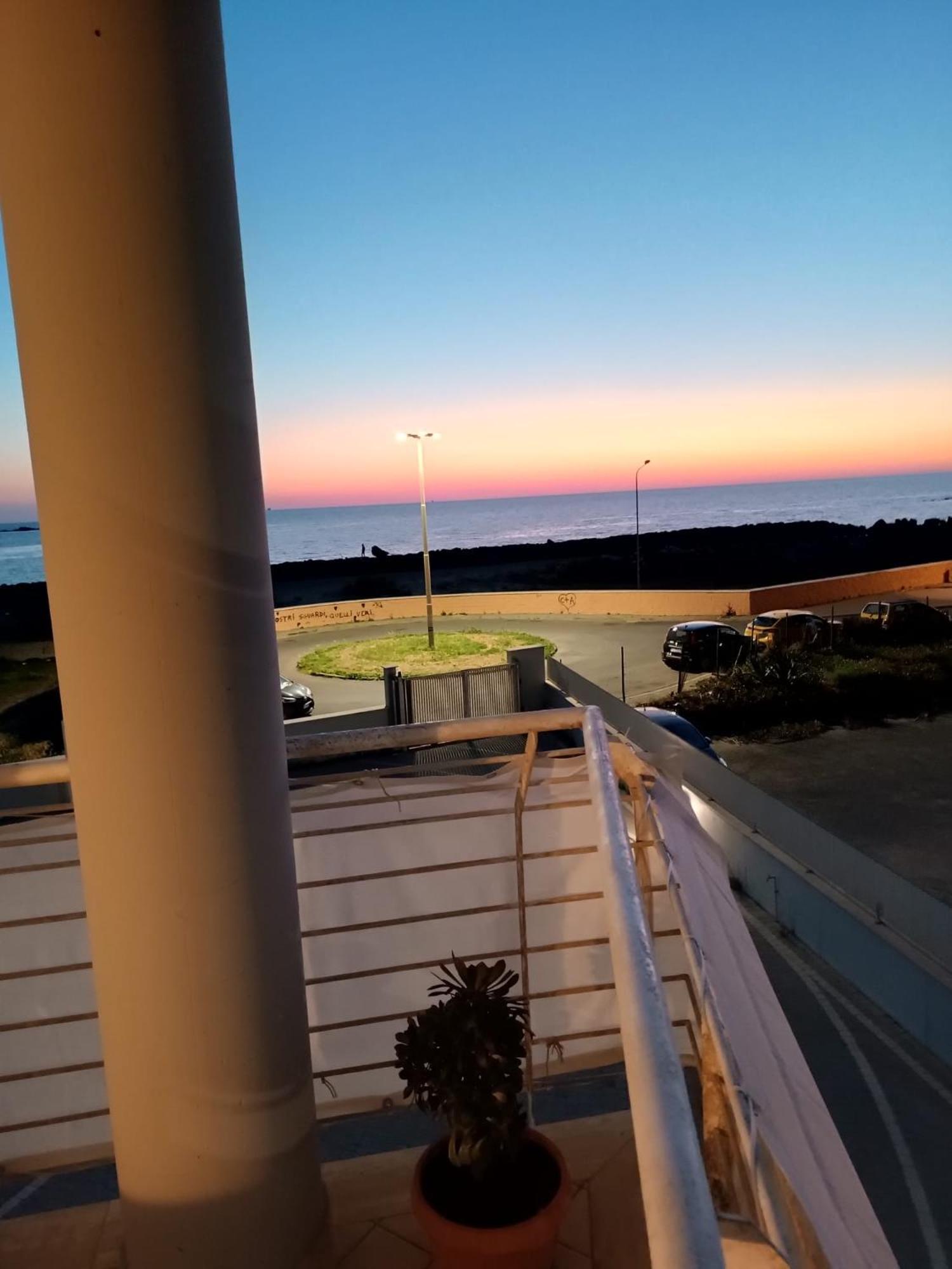Armareaoverseassuites 1 フィウミチーノ エクステリア 写真